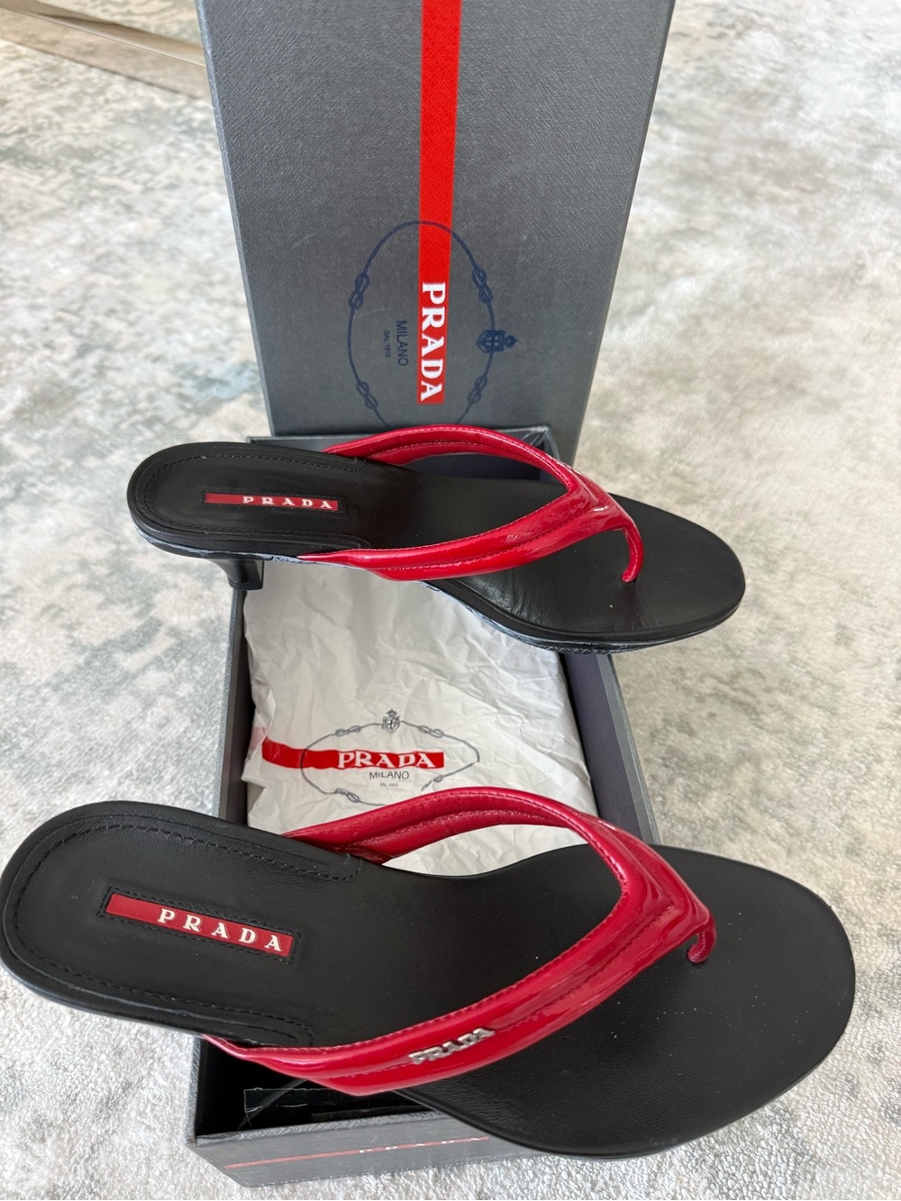 Prada Red Patent Leather Thong kitten heel Sandals. - Picture 4 of 5
